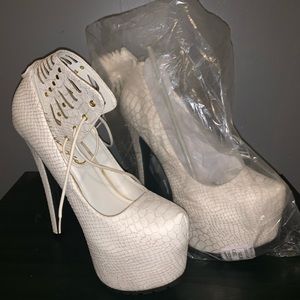 Privileged Textured heels style name INGRID